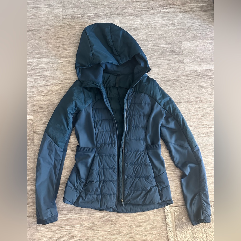 Lululemon classic running jacket in blue